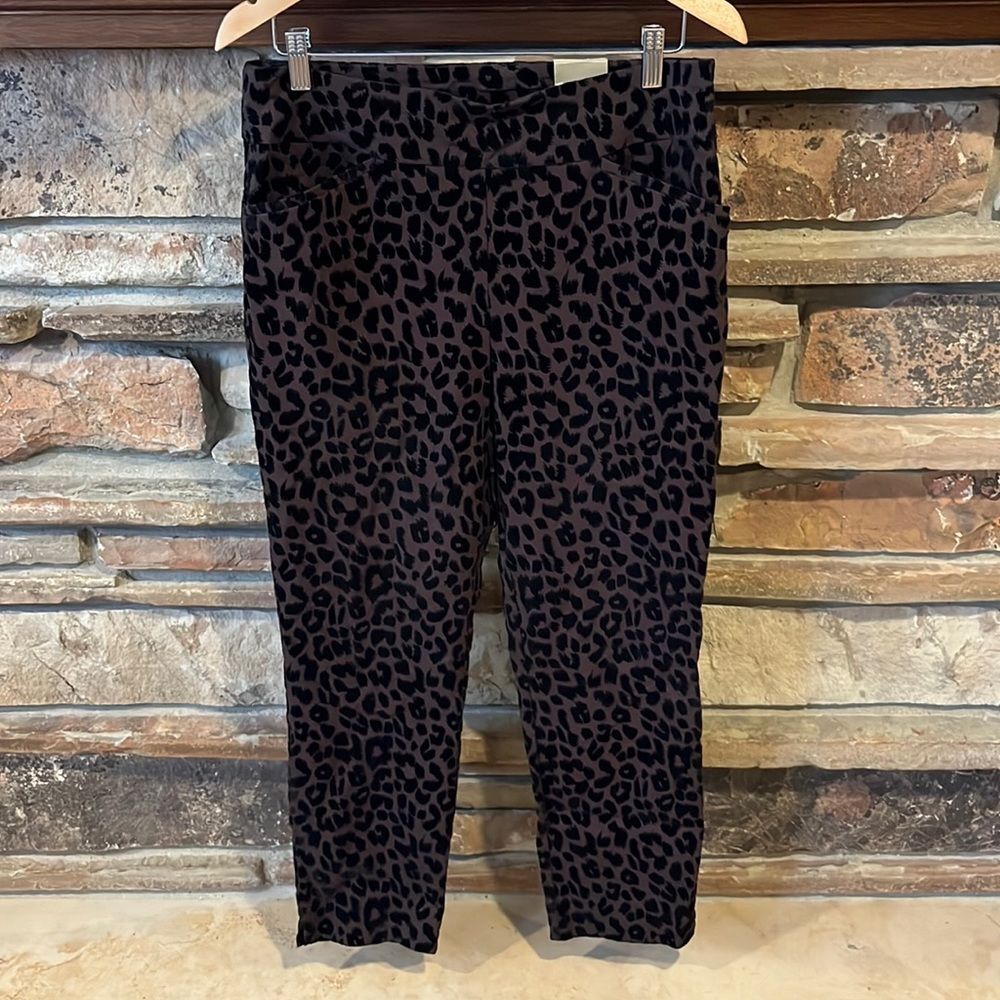 Chico's Perfect Stretch Josie Slim Ankle Cheetah Flocked Brown and Black